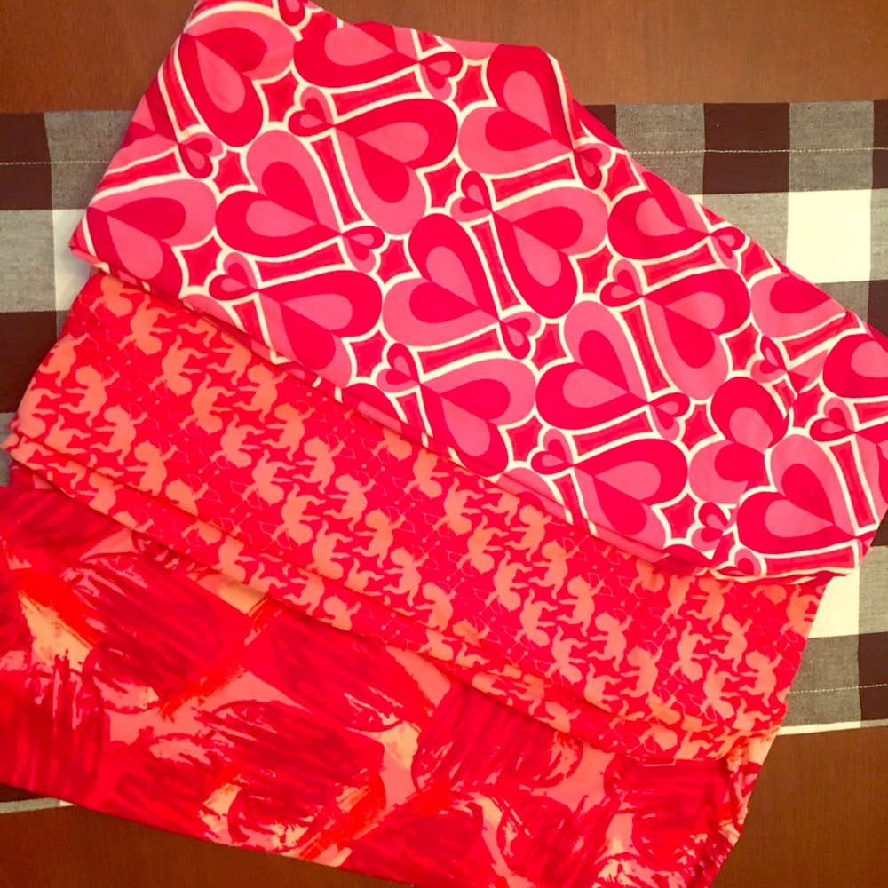 3 LuLaRoe OS Valentines Leggings!💘